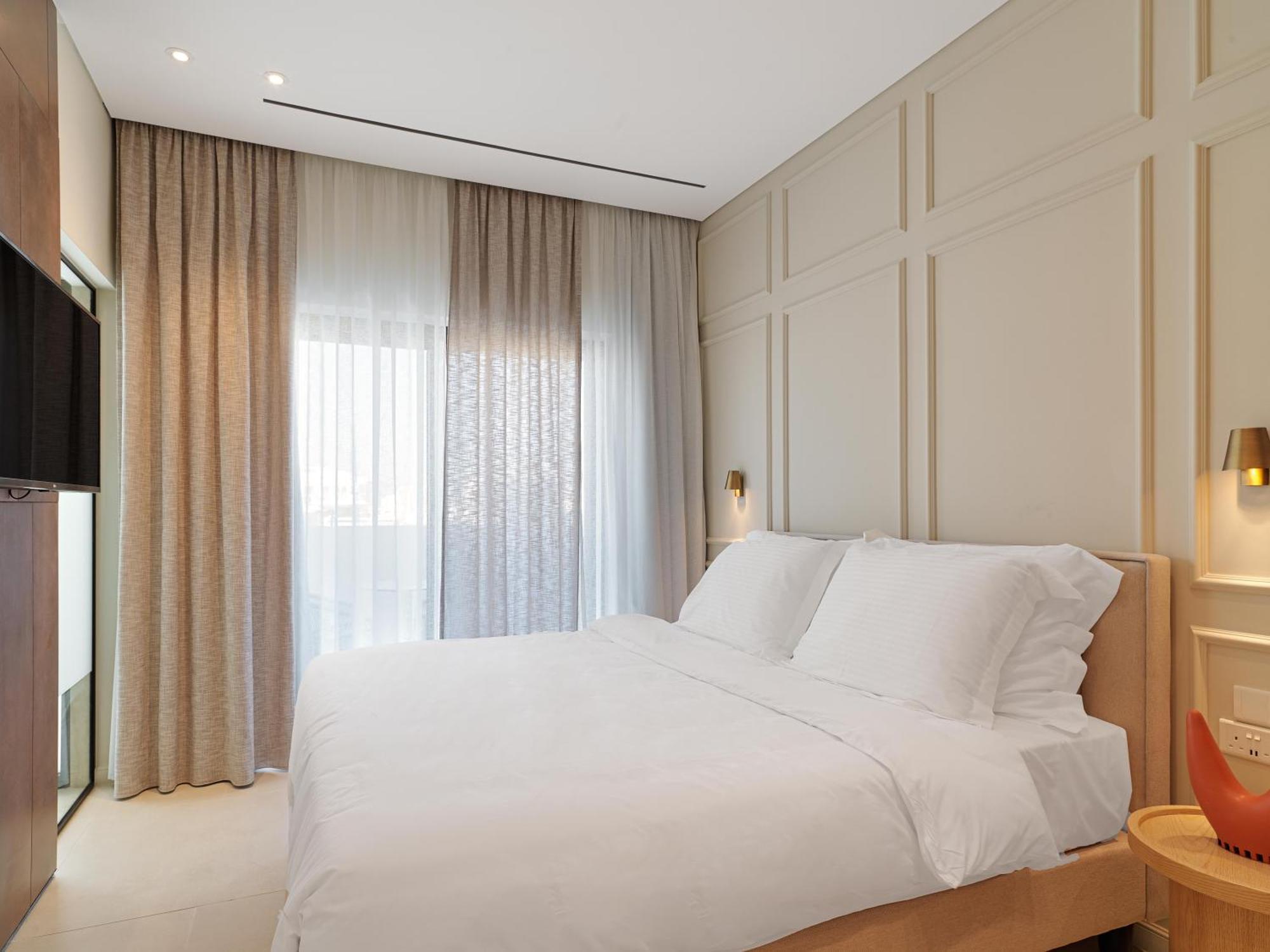 Liv Mackenzie Beach Suites Larnaca Adults Only Exteriör bild